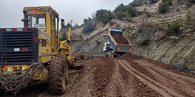 Akseki Kepez ve Hocaköy grup yolunda heyelan çalışması