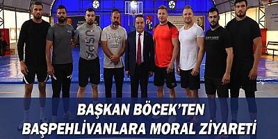 Başkan Böcek’ten başpehlivanlara moral ziyareti 