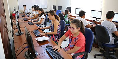 AKBEM’de Bilgisayar Kodlama Eğitimi