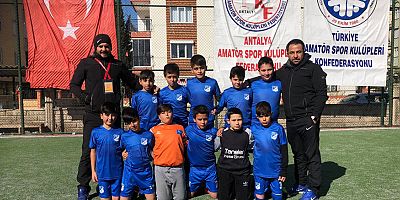 Aksu Belediyespor U12 takımı sezonu galibiyetle kapattı