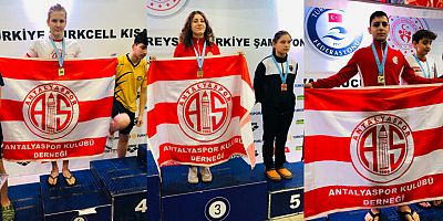 Antalyaspor yüzme takımı madalyaları topluyor