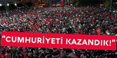 Muratpaşa Belediye başkanı Ümit Uysal: ''Cumhuriyeti Kazandık!''