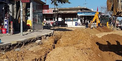 Serik’te içme suyu hattı yenilendi