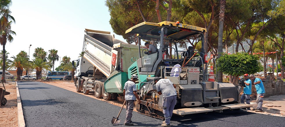 Alanya Belediyesi'nden İskele'de Trafik Sorununa Neşer