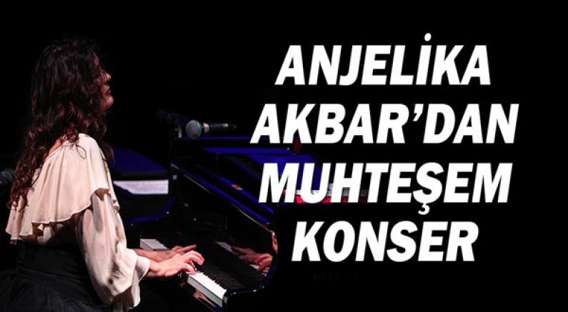 Anjelika Akbar’dan muhteşem konser