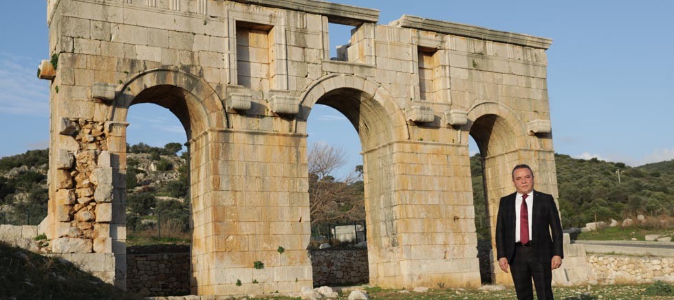 Başkan Böcek Patara’yı gezdi, muhtarları dinledi