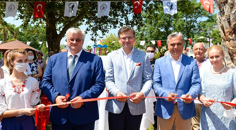 Başkan Uysal’dan Antalya’ya davet
