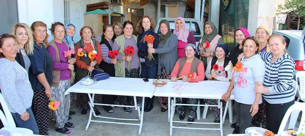 Konyaaltı'nda 8 Mart Dünya Kadınlar günü kutlandı