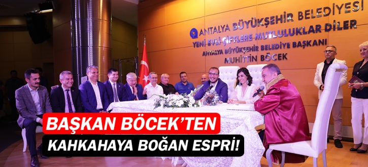 Muhittin Böcek, salonu kahkahaya boğdu