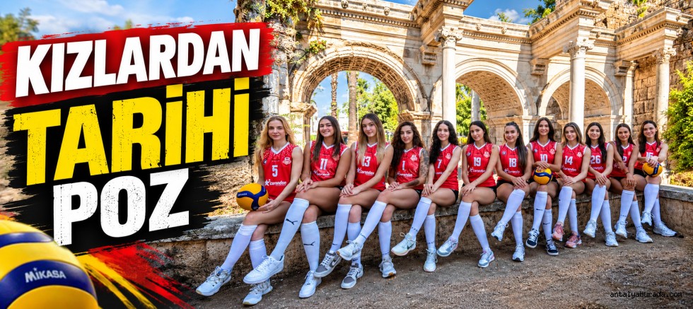 Muratpaşa Belediyespor Kadın Voleybol Takımı tarihe poz verdi.