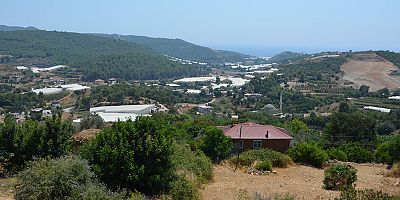 Alanya Yeşilöz’de bozulan yollar asfaltlanıyor