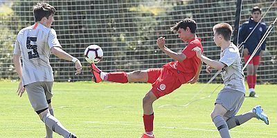 Antalyaspor U15 Takımı Gençlik Turnuvası’nda