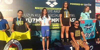Antalyasporlu yüzücüler İzmir’den başarıyla döndü