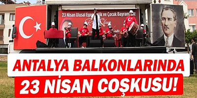 Balkonlarda 23 Nisan coşkusu 