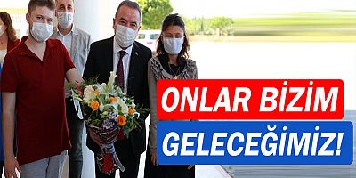 Başkan Böcek özel öğrencilerle buluştu.