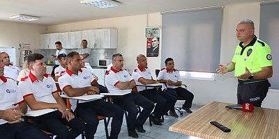 Büyükşehir’den toplu taşıma sürücülerine trafik eğitimi 