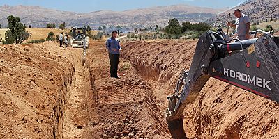 Büyükşehir Elmalı’da isale hattı çalışması başlattı