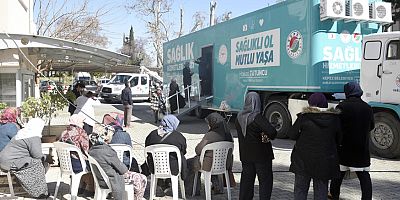 Kepez’in sağlık tırı Antalya’ya şifa dağıtmaya başladı