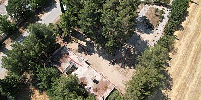 Korkuteli Belediyesi Atıl Vaziyetteki Okul Bahçesini Sosyal Alan Yapıyor