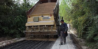 Kumluca’da asfalt çalışması