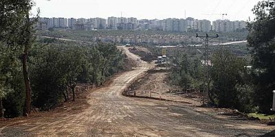 Masa Dağı’na otoban gibi yol