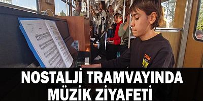 Nostalji tramvayında müzik ziyafeti