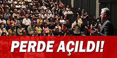 Perde açıldı!