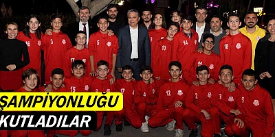 Şampiyonluğu kutladılar
