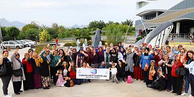 Sözen, bin 500 kadına Antalya'yı gezdirdi