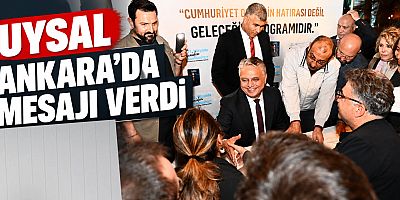 Ümit Uysal Ankara'da kitabını tanıttı, CHP Genel Başkanlığı'na göz kırptı.
