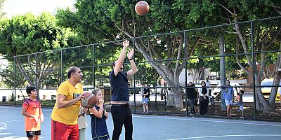 Yaz spor okullarında ilk ders başkandan